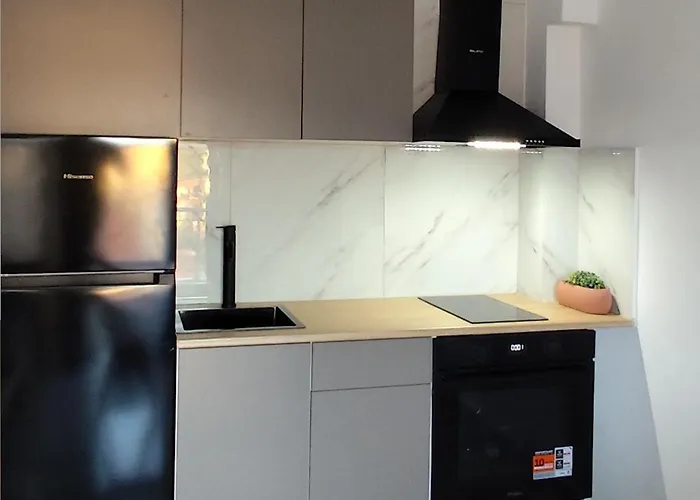 Vintage * Néos Marmarás